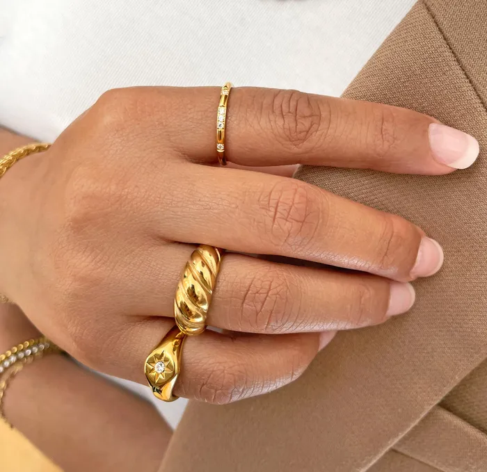 VEDA DAINTY GOLD CZ DIAMOND STACKABLE RING SAMPLE Mai Dsire Rings