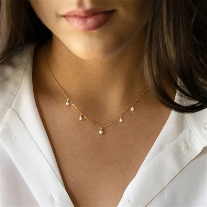 Stainless Steel Necklace with 5 Pearl Charms Silver Glitters Necklaces